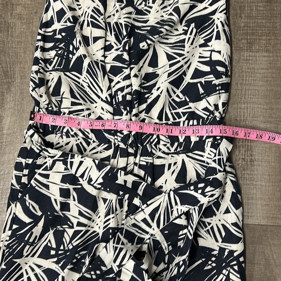 Ann Taylor Loft Strapless Tropical Leaf Jumpsuit Size 4 NWT - Picture 9 of 10